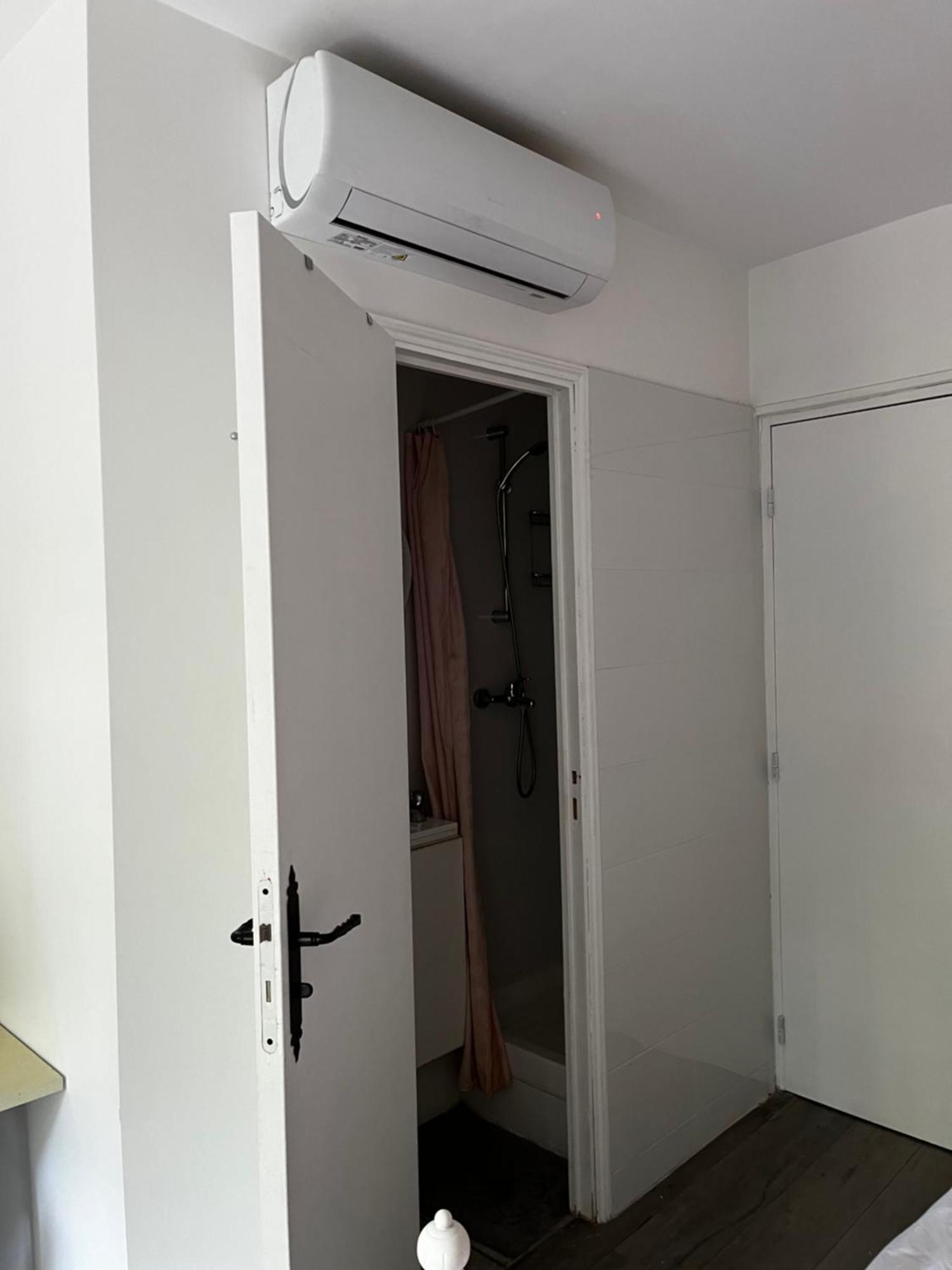 Chez Mia Paris Hostel Εξωτερικό φωτογραφία