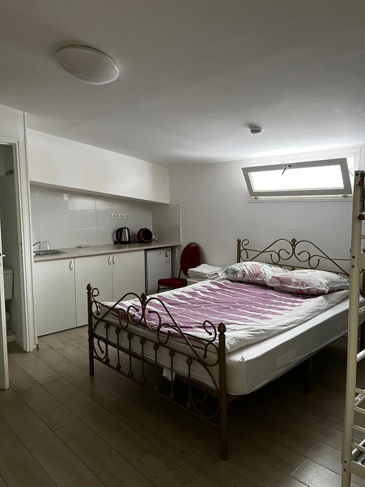 Chez Mia Paris Hostel Εξωτερικό φωτογραφία